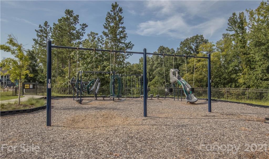 808 Flatwater Court Fort Mill, SC 29708 - Photo 45 of 46 Gallery Image 45