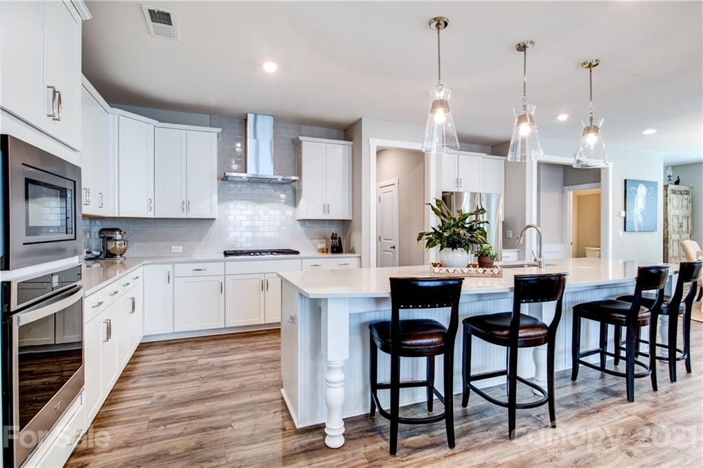 808 Flatwater Court Fort Mill, SC 29708 - Photo 10 of 46 Gallery Image 10
