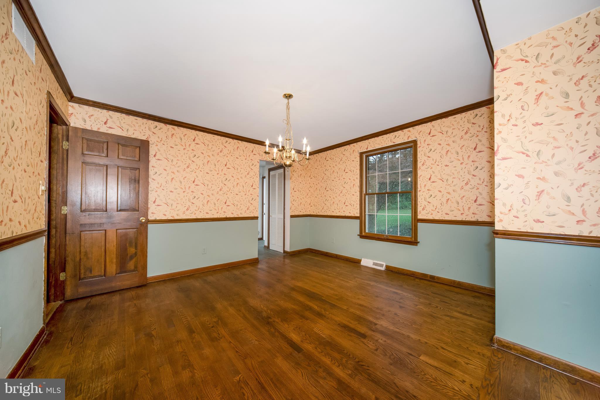 13500 Fork Road Baldwin, MD 21013 - Photo 5 of 29 Dining Room