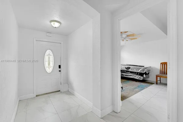 $3,800 | 2417 Pierce Street, Hollywood, FL 33020