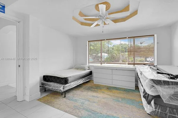 $3,800 | 2417 Pierce Street, Hollywood, FL 33020