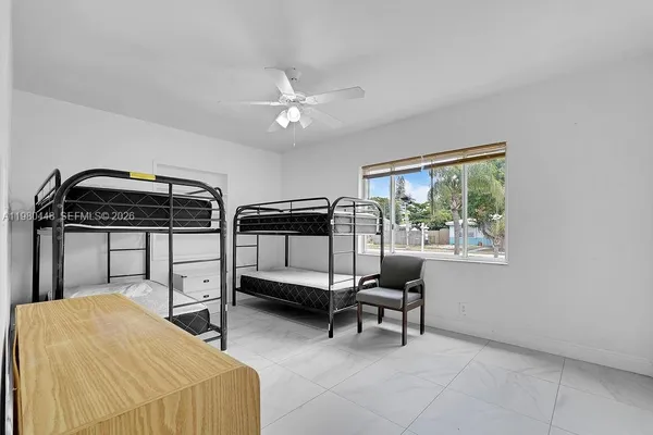 $3,800 | 2417 Pierce Street, Hollywood, FL 33020