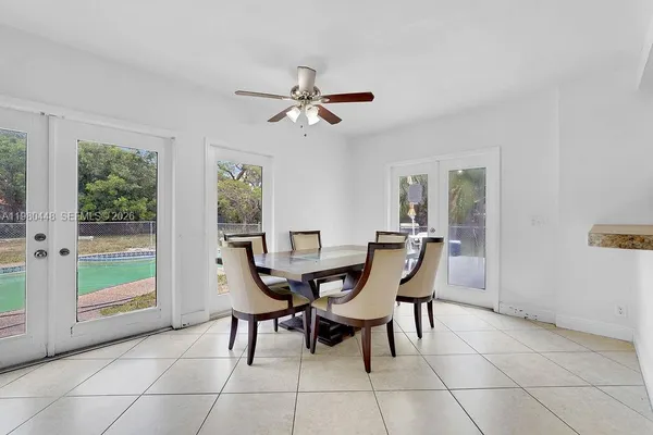 $3,800 | 2417 Pierce Street, Hollywood, FL 33020