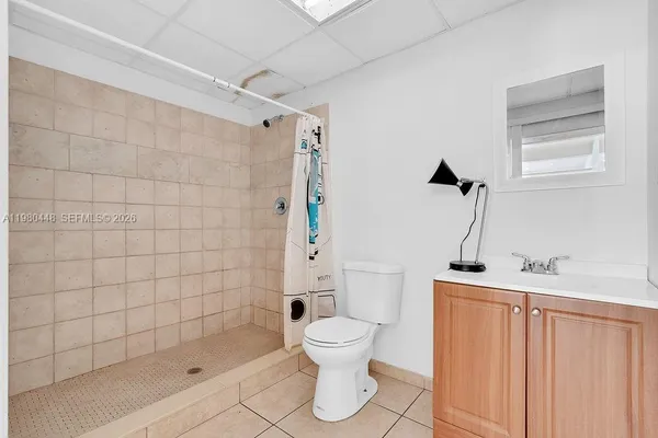 $3,800 | 2417 Pierce Street, Hollywood, FL 33020