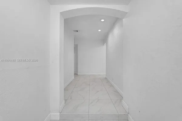 $3,800 | 2417 Pierce Street, Hollywood, FL 33020