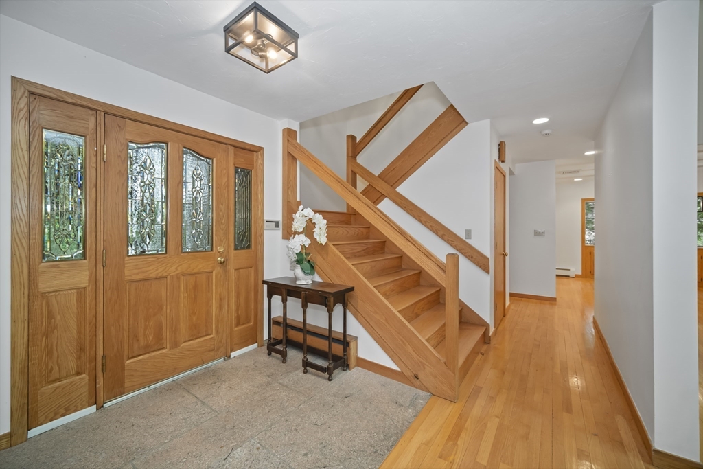 19 Parmenter Road Framingham, MA 01701 - Photo 2 of 33