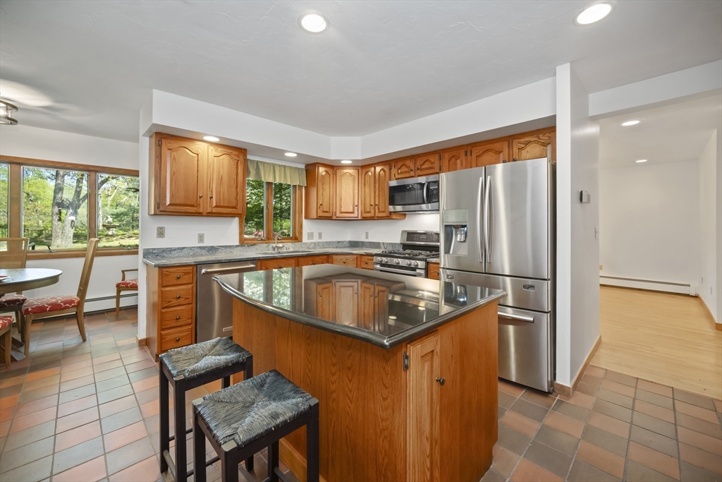 19 Parmenter Road Framingham, MA 01701 - Photo 7 of 33