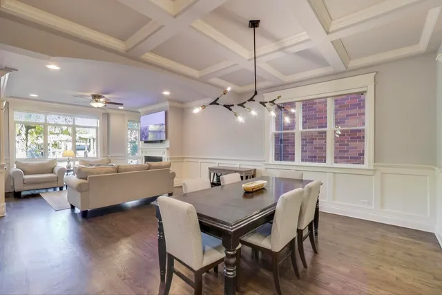 $999,000 | 1169 West Eddy Street, Unit 101, Chicago, IL 60657