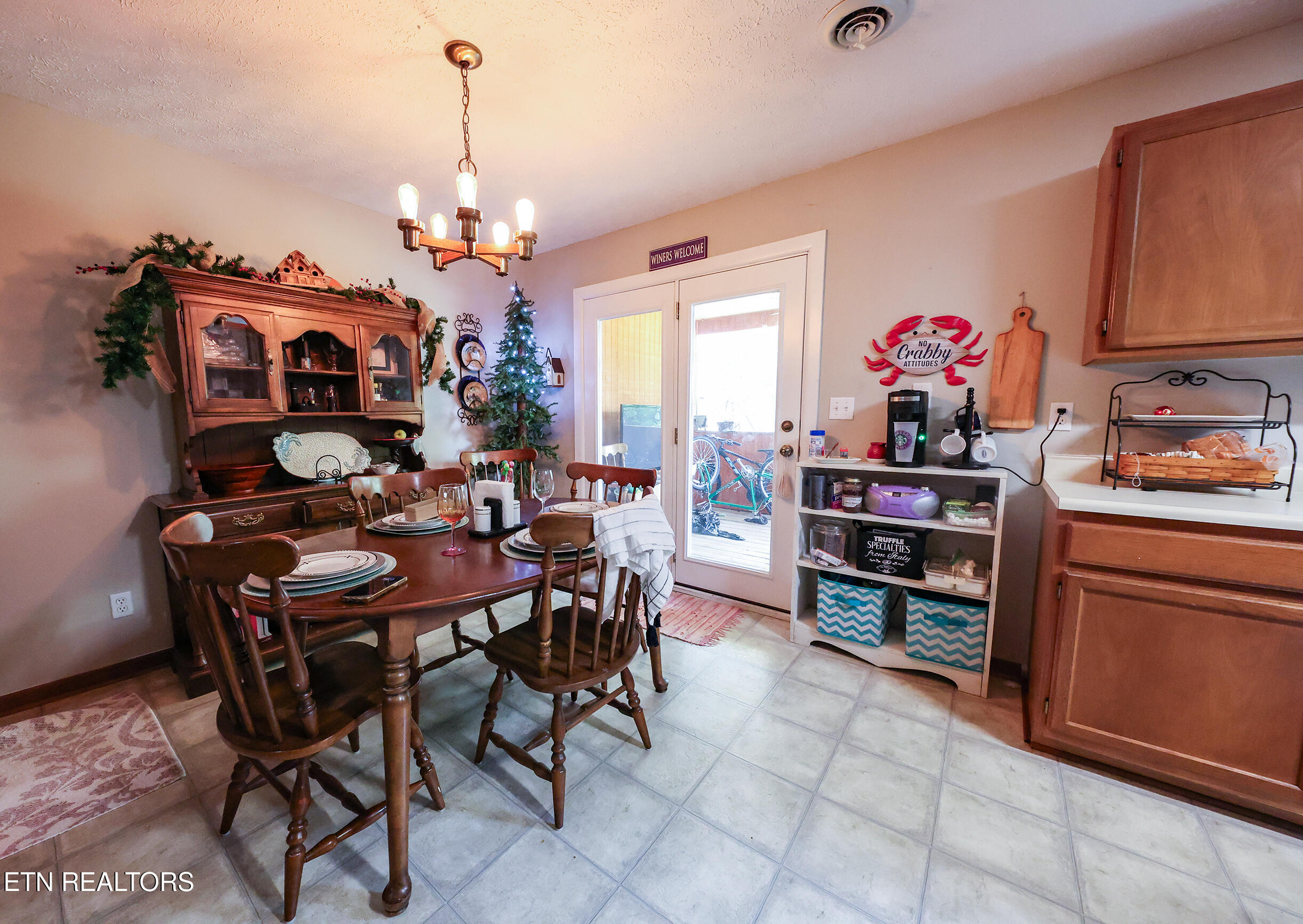 160 High Point Lane Oak Ridge, TN 37830 - Photo 13 of 18 11d179A6952 copy