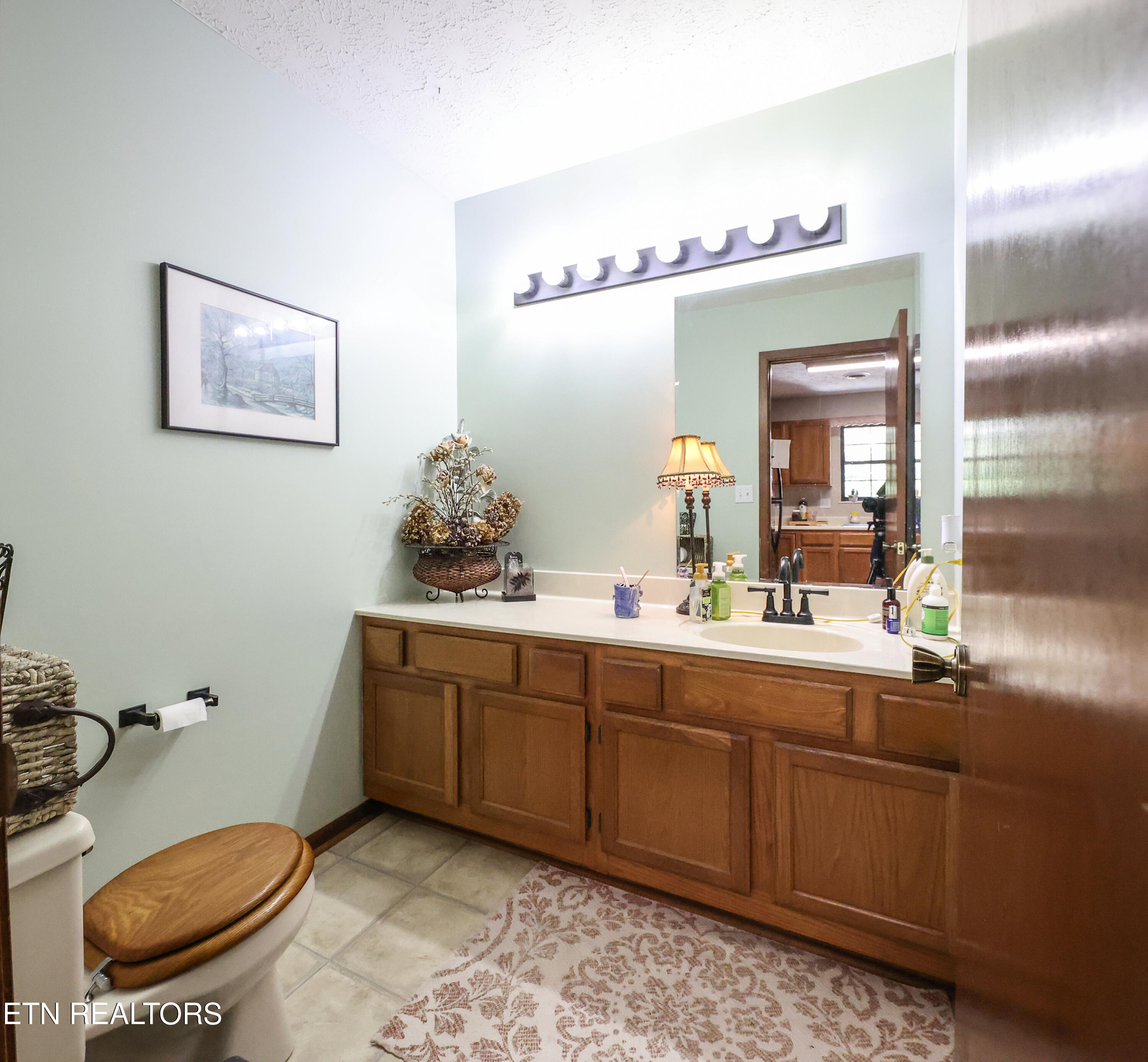 160 High Point Lane Oak Ridge, TN 37830 - Photo 17 of 18 d179A6892 copy (1)