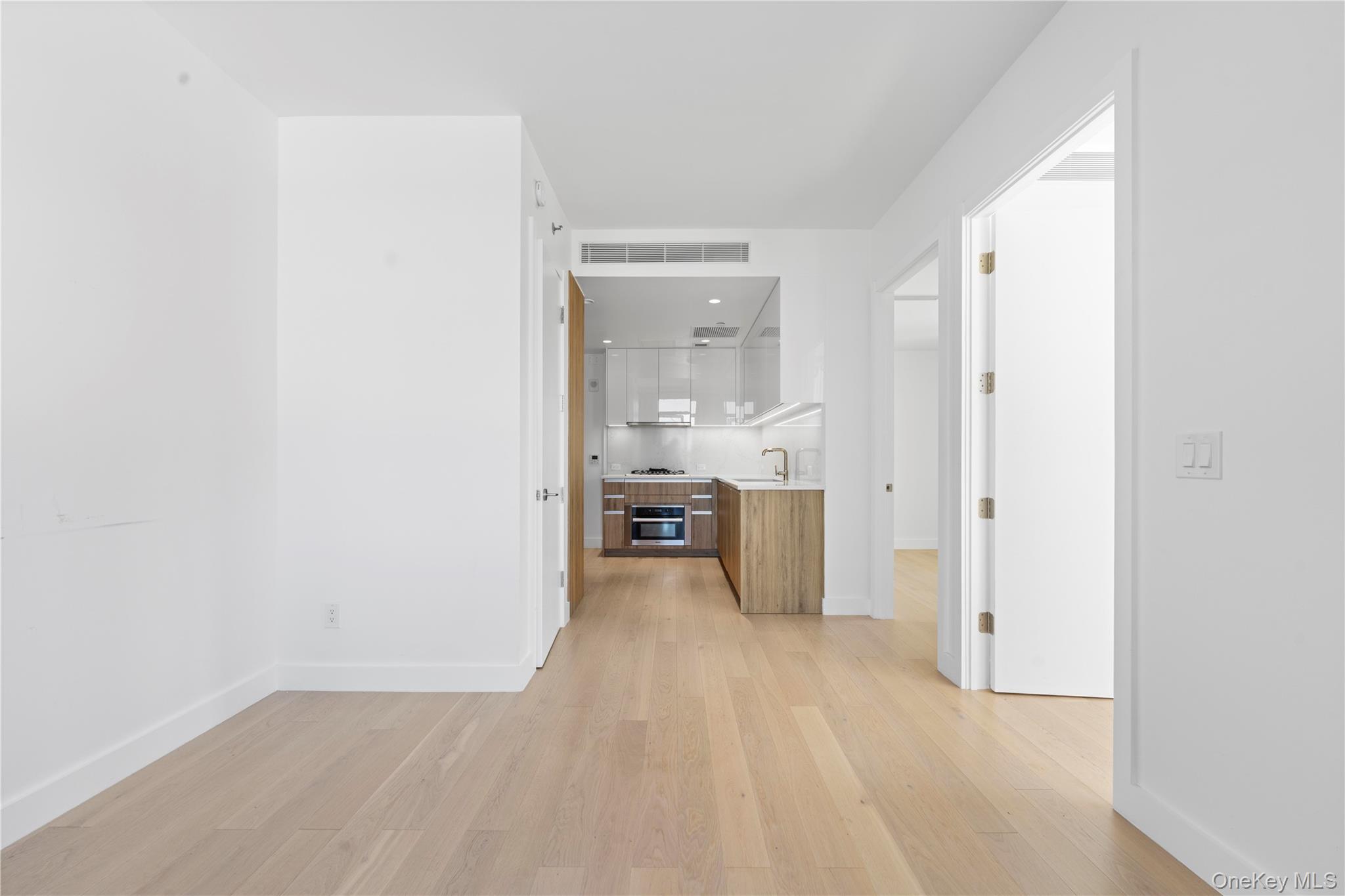 136-18 Maple Avenue, Unit 5F Queens, NY 11355 - Photo 11 of 28