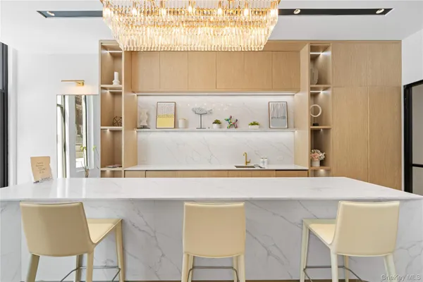 $839,000 | 136-18 Maple Avenue, Unit 5F | Flushing