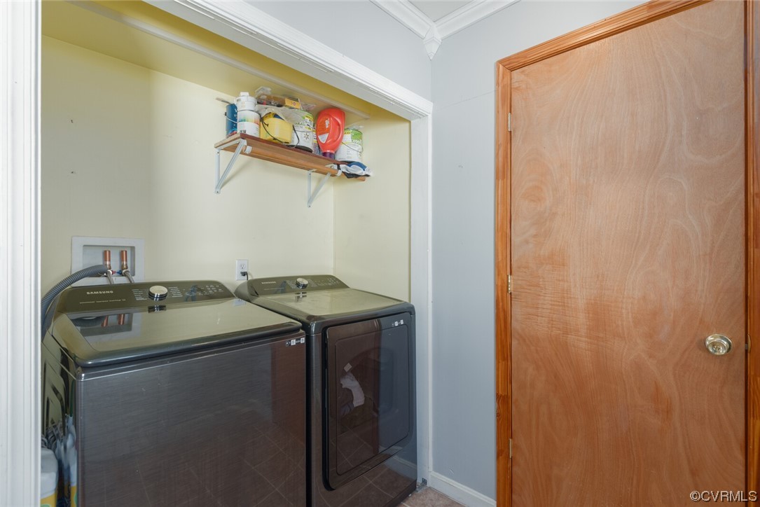 122 Fairview Road Louisa, VA 23093 - Photo 13 of 39 a utility room with dryer and washer