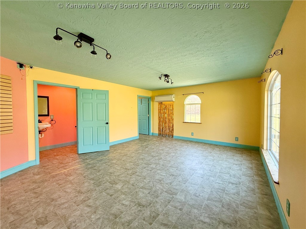 3395 Servia Road Duck, WV 25063 - Photo 31 of 48 Gallery Image 31