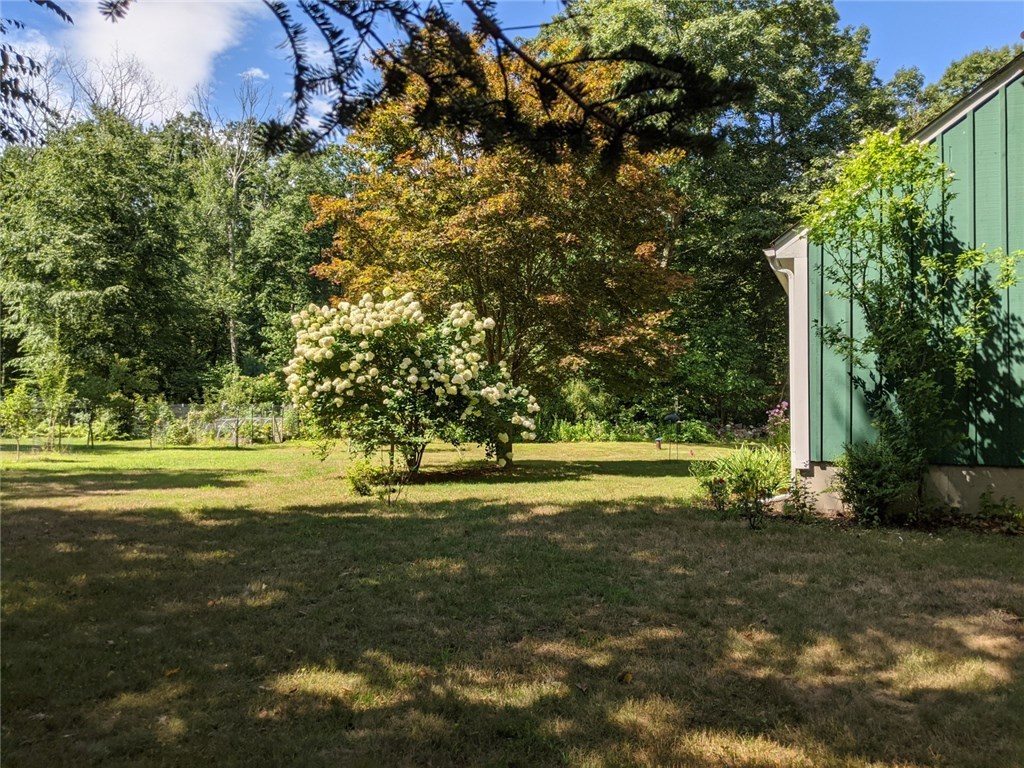 63 Balcom Road Foster, RI 02825 - Photo 3 of 22
