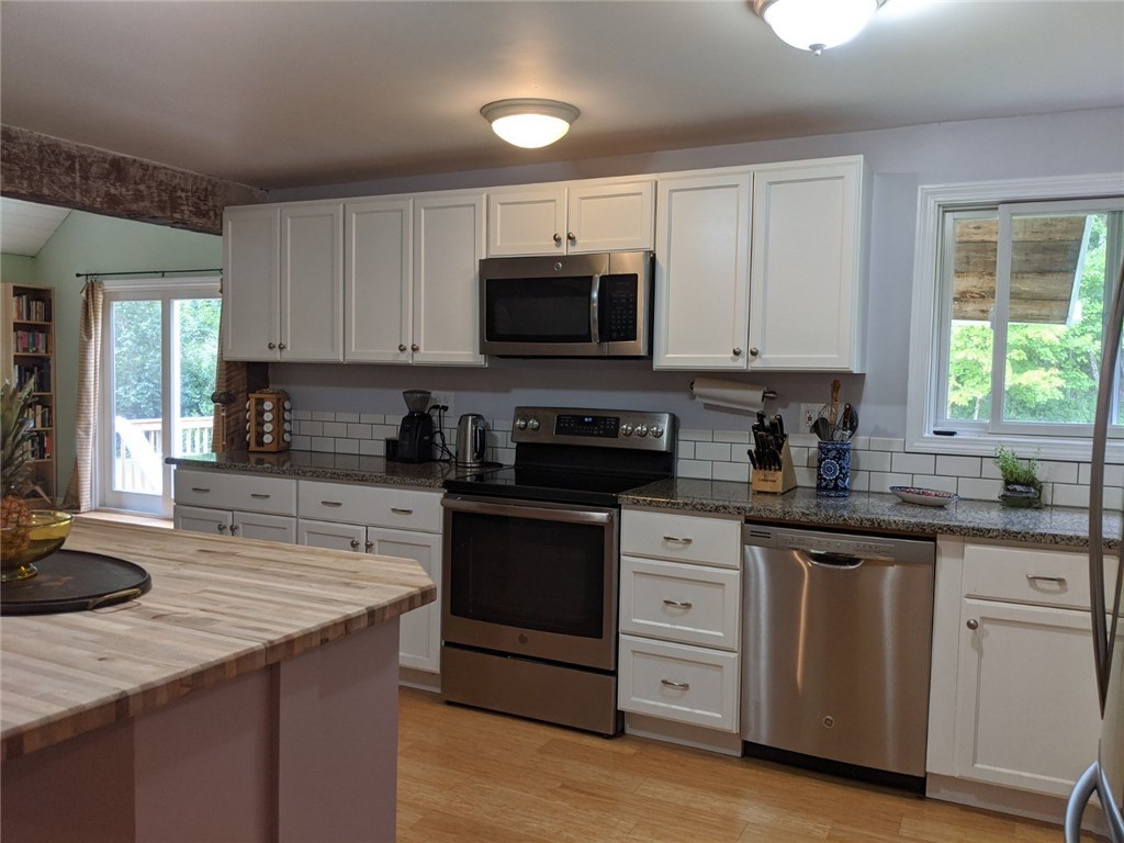 63 Balcom Road Foster, RI 02825 - Photo 10 of 22
