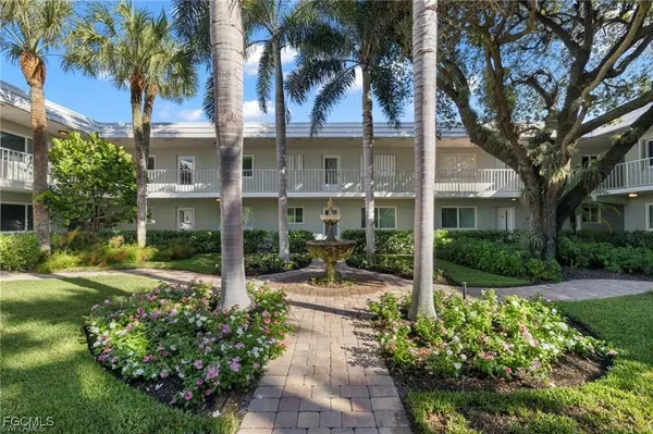 $6,500 | 503 Broad Avenue South, Unit 503, Naples, FL 34102