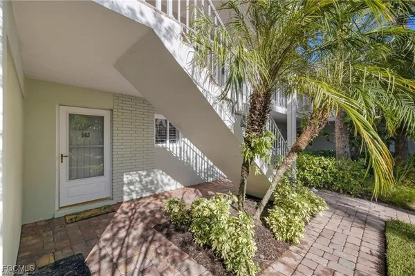 $6,500 | 503 Broad Avenue South, Unit 503, Naples, FL 34102