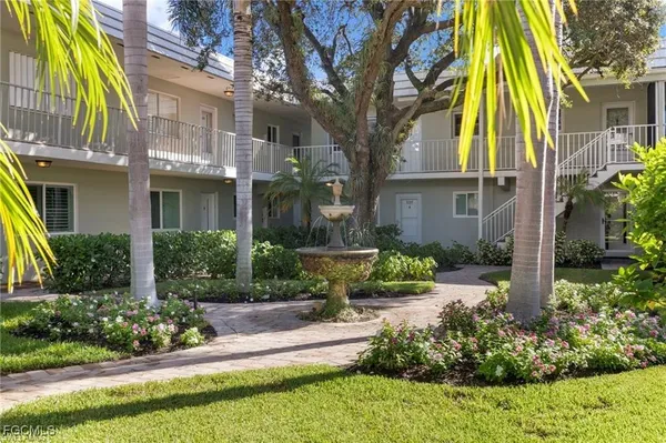 $6,500 | 503 Broad Avenue South, Unit 503, Naples, FL 34102