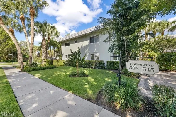 $6,500 | 503 Broad Avenue South, Unit 503, Naples, FL 34102