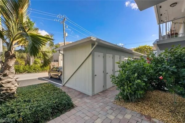 $6,500 | 503 Broad Avenue South, Unit 503, Naples, FL 34102