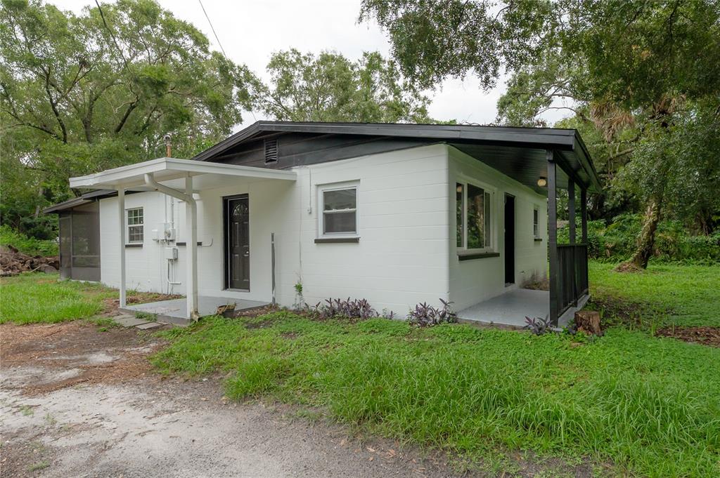 10411 North Woodmere Road Tampa, FL 33617 - Photo 4 of 29