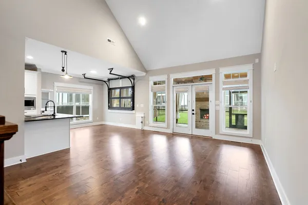 $619,900 | 70 Lake Life Court, Winchester, TN 37398