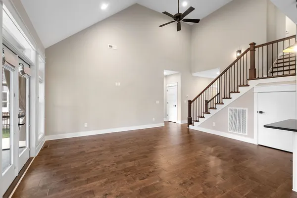 $619,900 | 70 Lake Life Court, Winchester, TN 37398