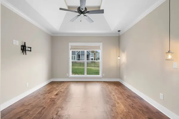 $619,900 | 70 Lake Life Court, Winchester, TN 37398