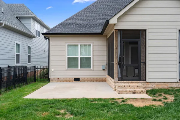 $619,900 | 70 Lake Life Court, Winchester, TN 37398