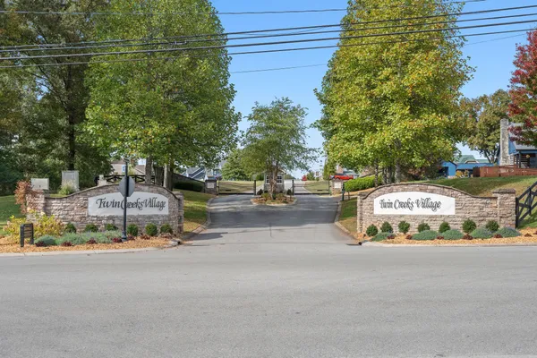 $619,900 | 70 Lake Life Court, Winchester, TN 37398