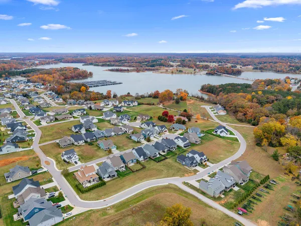 $619,900 | 70 Lake Life Court, Winchester, TN 37398
