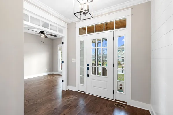 $619,900 | 70 Lake Life Court, Winchester, TN 37398