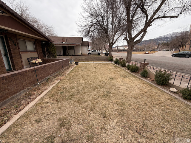 574 West Harding Avenue Cedar City, UT 84720 - Photo 5 of 43 Front yard
