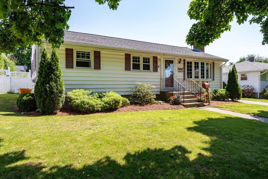24 Michigan Road Worcester, MA 01606 - Photo 3 of 28 Gallery Image 3