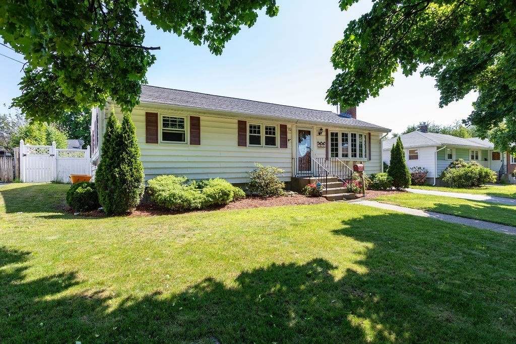 24 Michigan Road Worcester, MA 01606 - Photo 4 of 28 Gallery Image 4