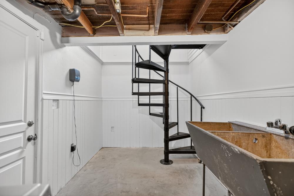 811 18th Street Sacramento, CA 95811 - Photo 41 of 71 a view of staircase with a rug