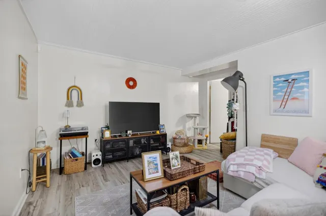 $874,900 | 811 18th Street, Sacramento, CA 95811