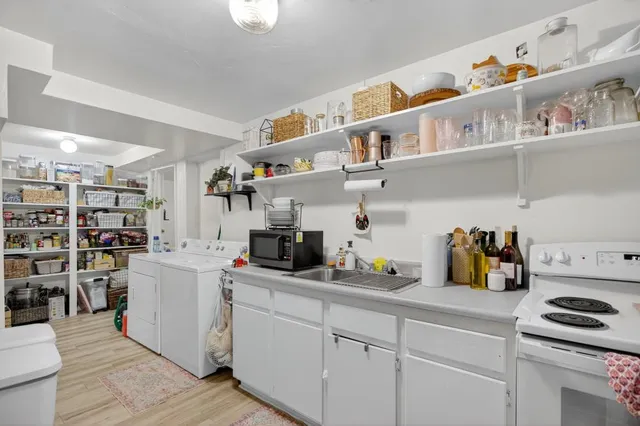 $874,900 | 811 18th Street, Sacramento, CA 95811