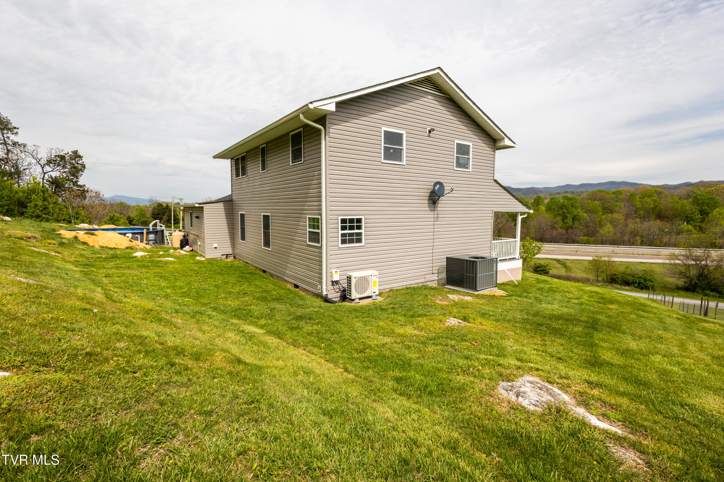 156 Bill Garland Road Johnson City, TN 37604 - Photo 22 of 28 IMG_1135-HDR