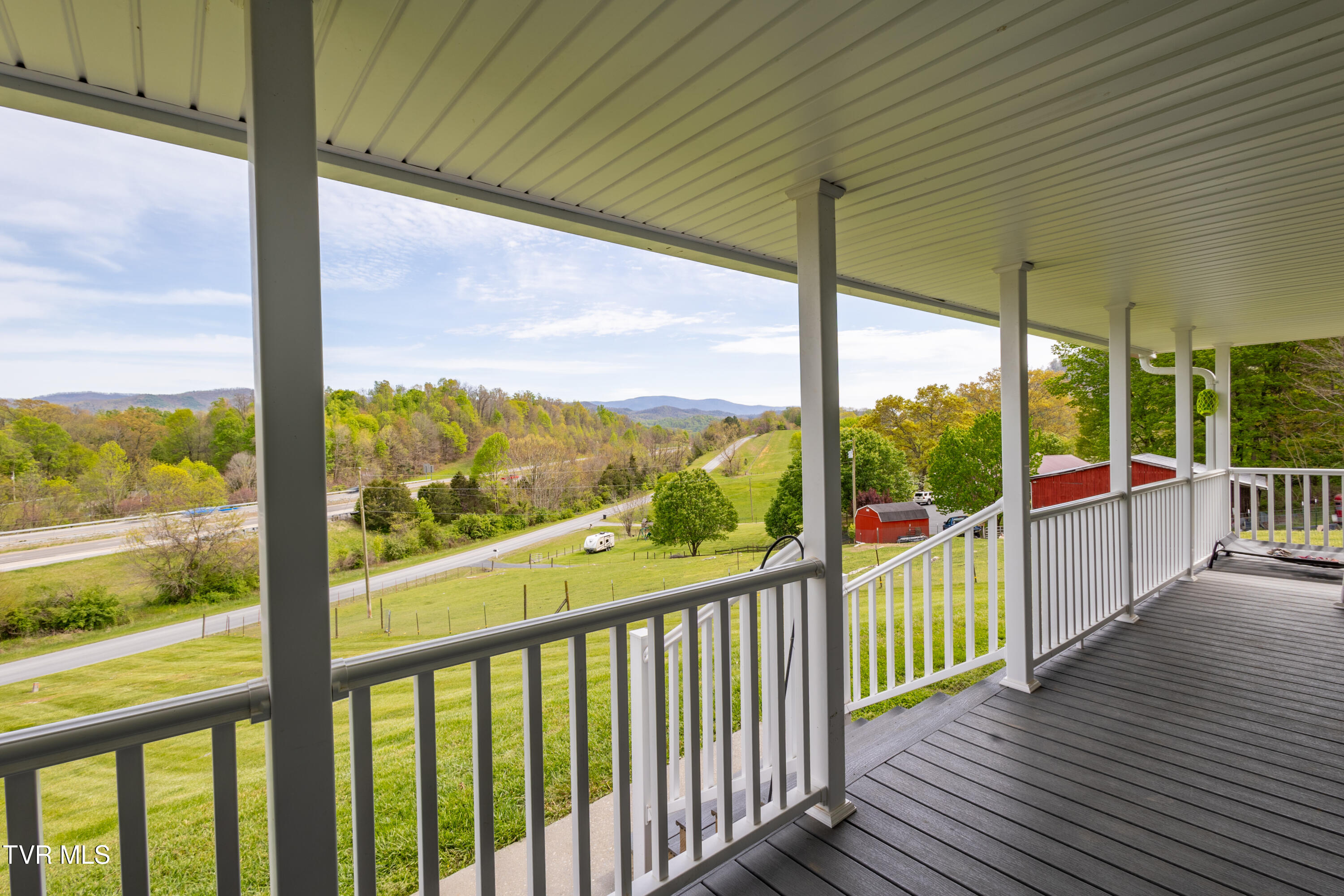 156 Bill Garland Road Johnson City, TN 37604 - Photo 4 of 28 IMG_1184-HDR