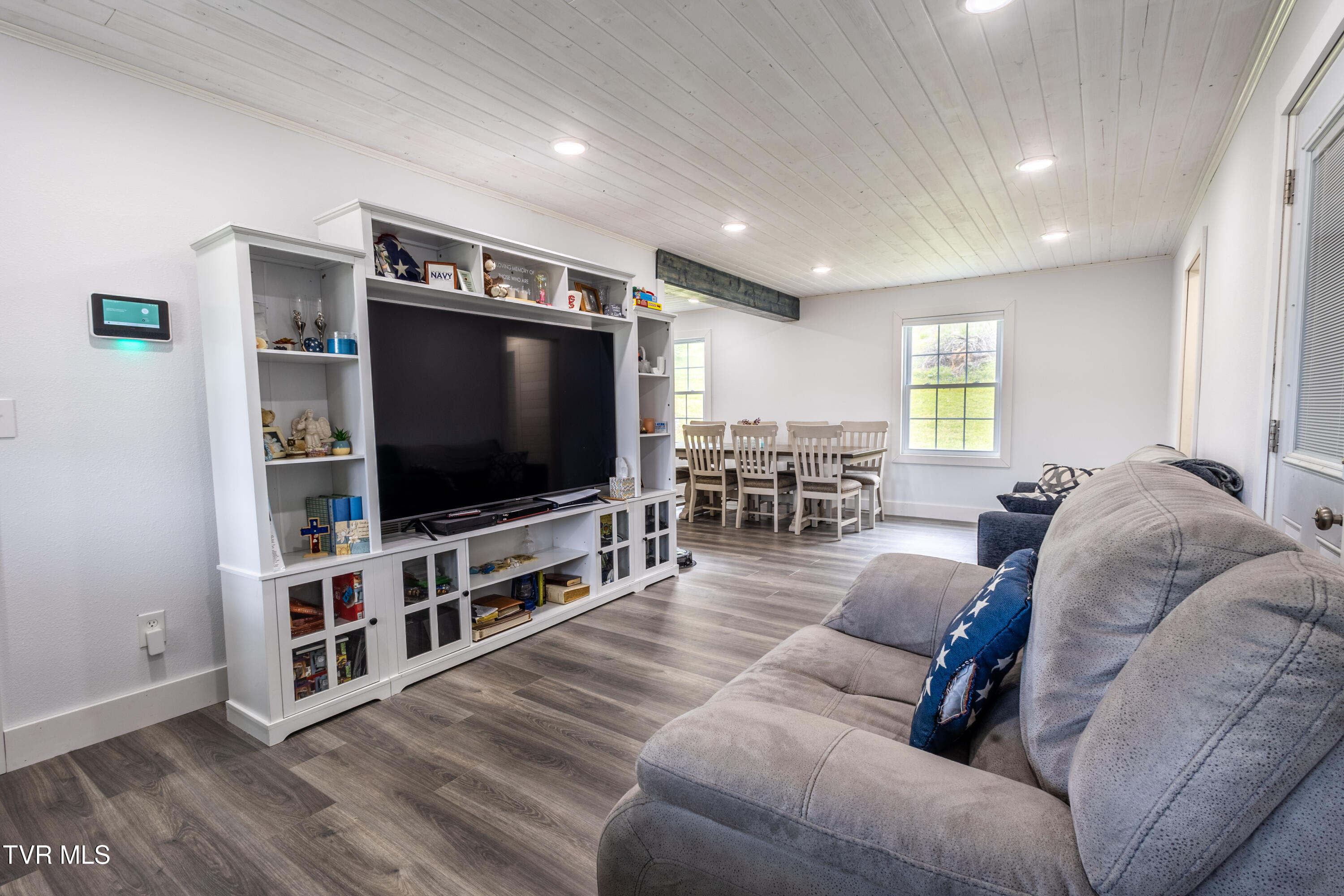 156 Bill Garland Road Johnson City, TN 37604 - Photo 6 of 28 IMG_1194-HDR