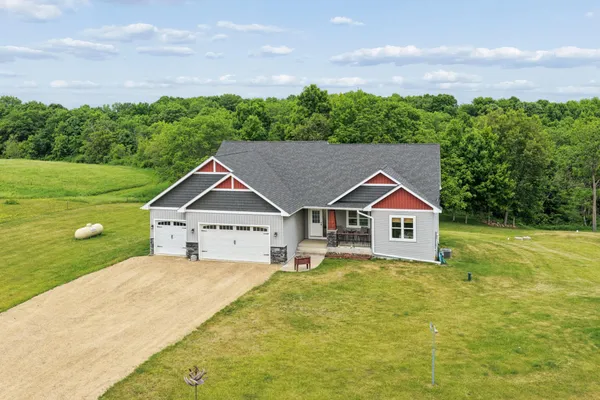 $639,900 | 140 Hill Crest Court, Glenwood City, WI 54013