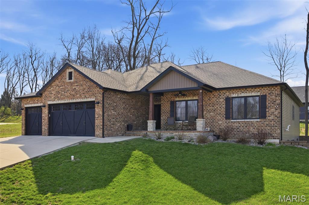 135 Independence Drive Highland, IL 62249 - Photo 3 of 11