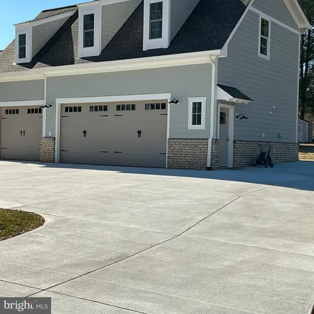 $1,700 | 120 Lake Shore Drive, Fredericksburg, VA 22405