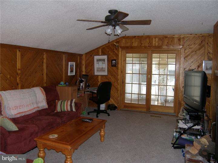 2 Hamilton Drive Clementon, NJ 08021 - Photo 12 of 21 Family Room