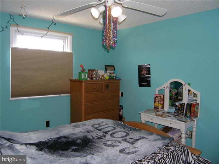 2 Hamilton Drive Clementon, NJ 08021 - Photo 19 of 21 Bedroom 3