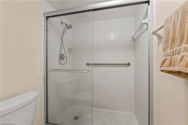 $3,500 | 1055 Forest Lakes Drive, Unit E209, Naples, FL 34105