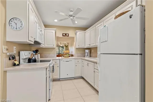 $3,500 | 1055 Forest Lakes Drive, Unit E209, Naples, FL 34105