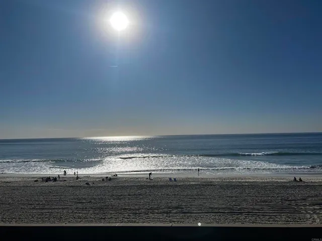 $3,210 | 159 Redwood Avenue, Unit B, Carlsbad, CA 92008